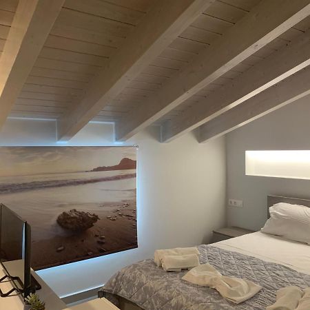 Terpsichore Boutique Bright New Sofita Studios And Appartment Дасия Екстериор снимка