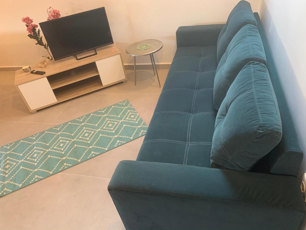 Terpsichore Boutique Bright New Sofita Studios And Appartment Дасия Екстериор снимка