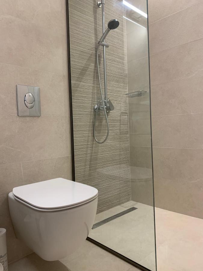 Terpsichore Boutique Bright New Sofita Studios And Appartment Дасия Екстериор снимка