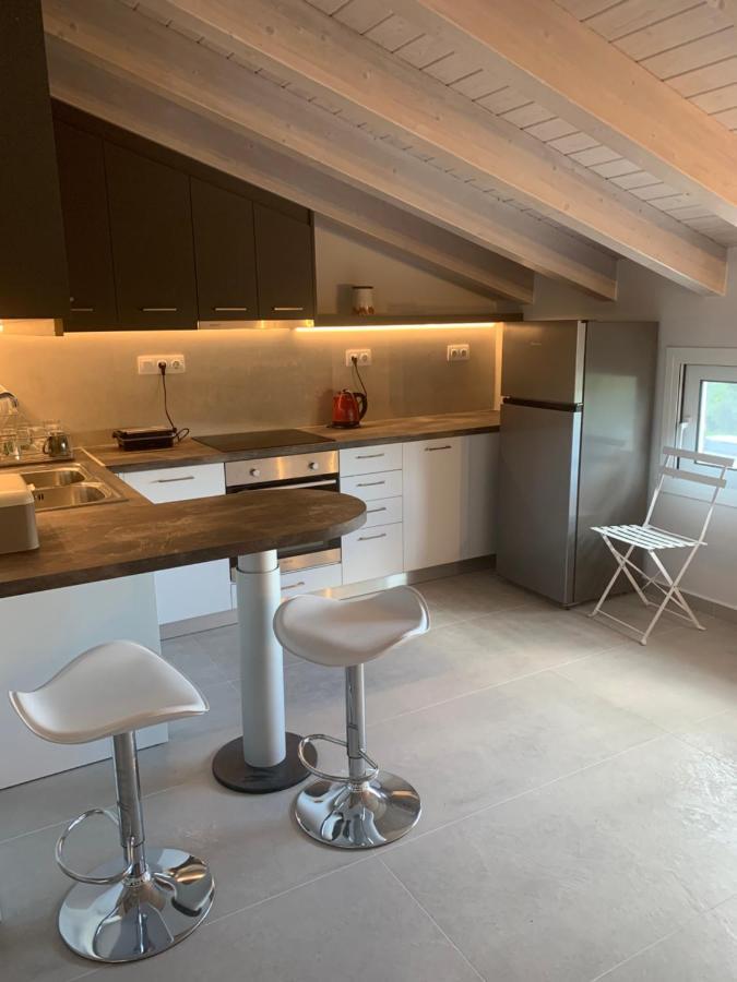 Terpsichore Boutique Bright New Sofita Studios And Appartment Дасия Екстериор снимка