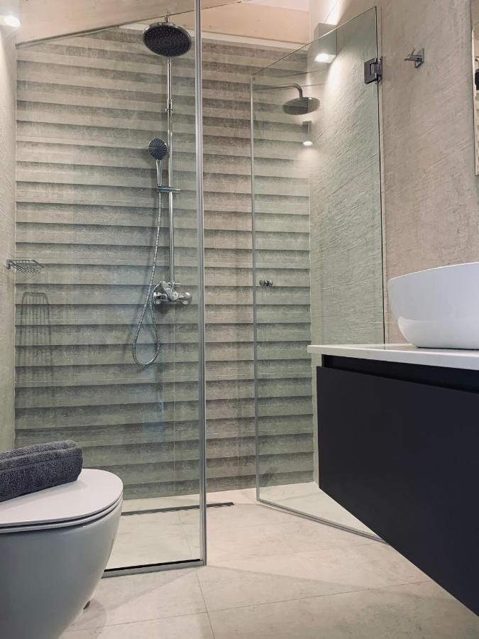 Terpsichore Boutique Bright New Sofita Studios And Appartment Дасия Екстериор снимка