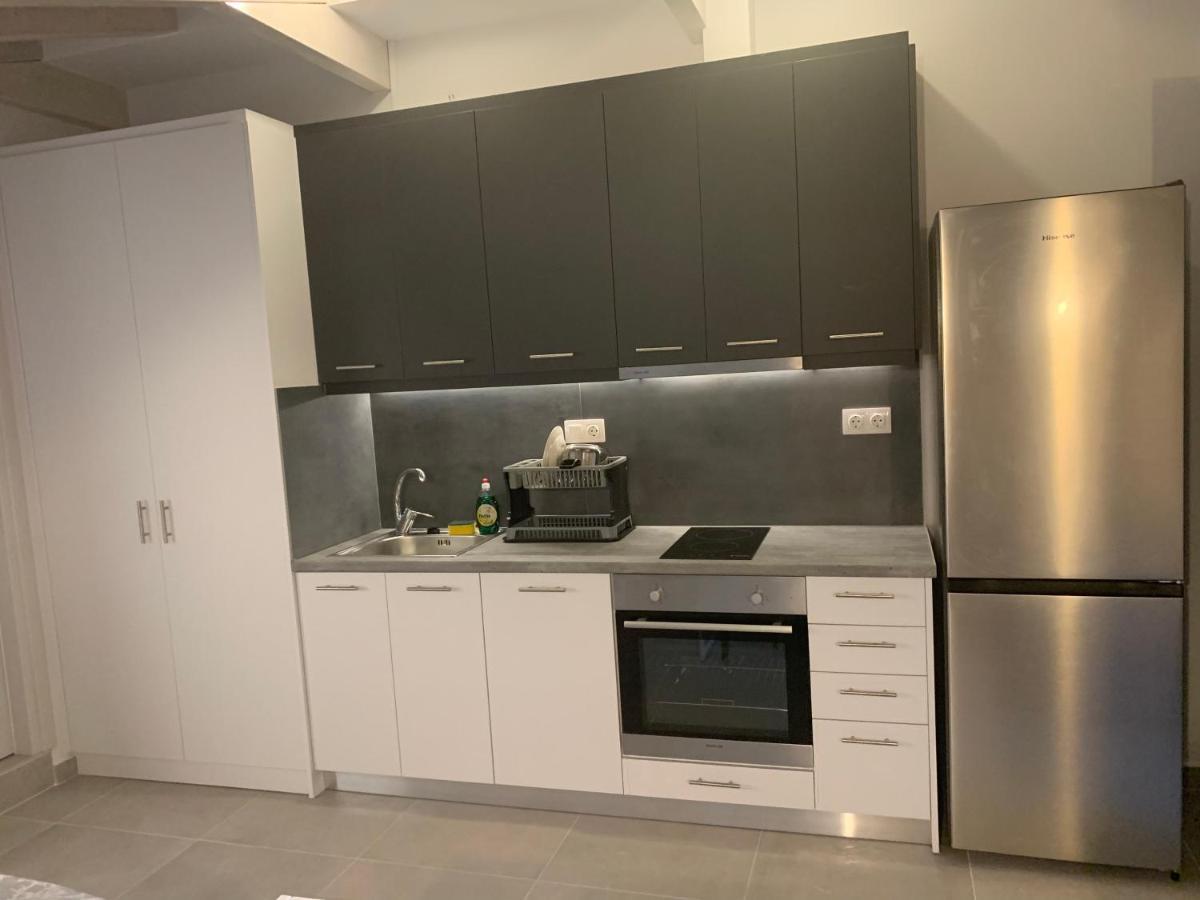 Terpsichore Boutique Bright New Sofita Studios And Appartment Дасия Екстериор снимка