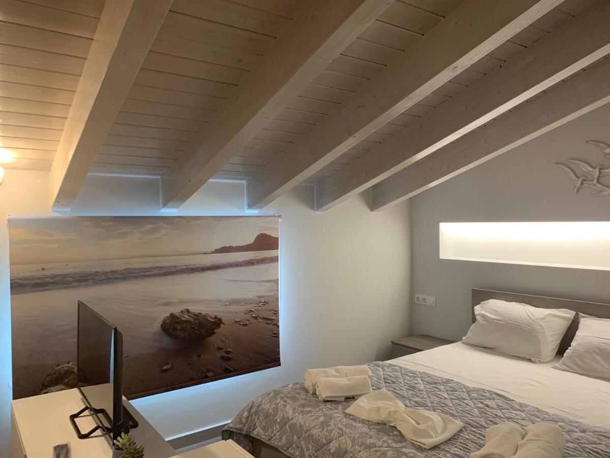 Terpsichore Boutique Bright New Sofita Studios And Appartment Дасия Екстериор снимка
