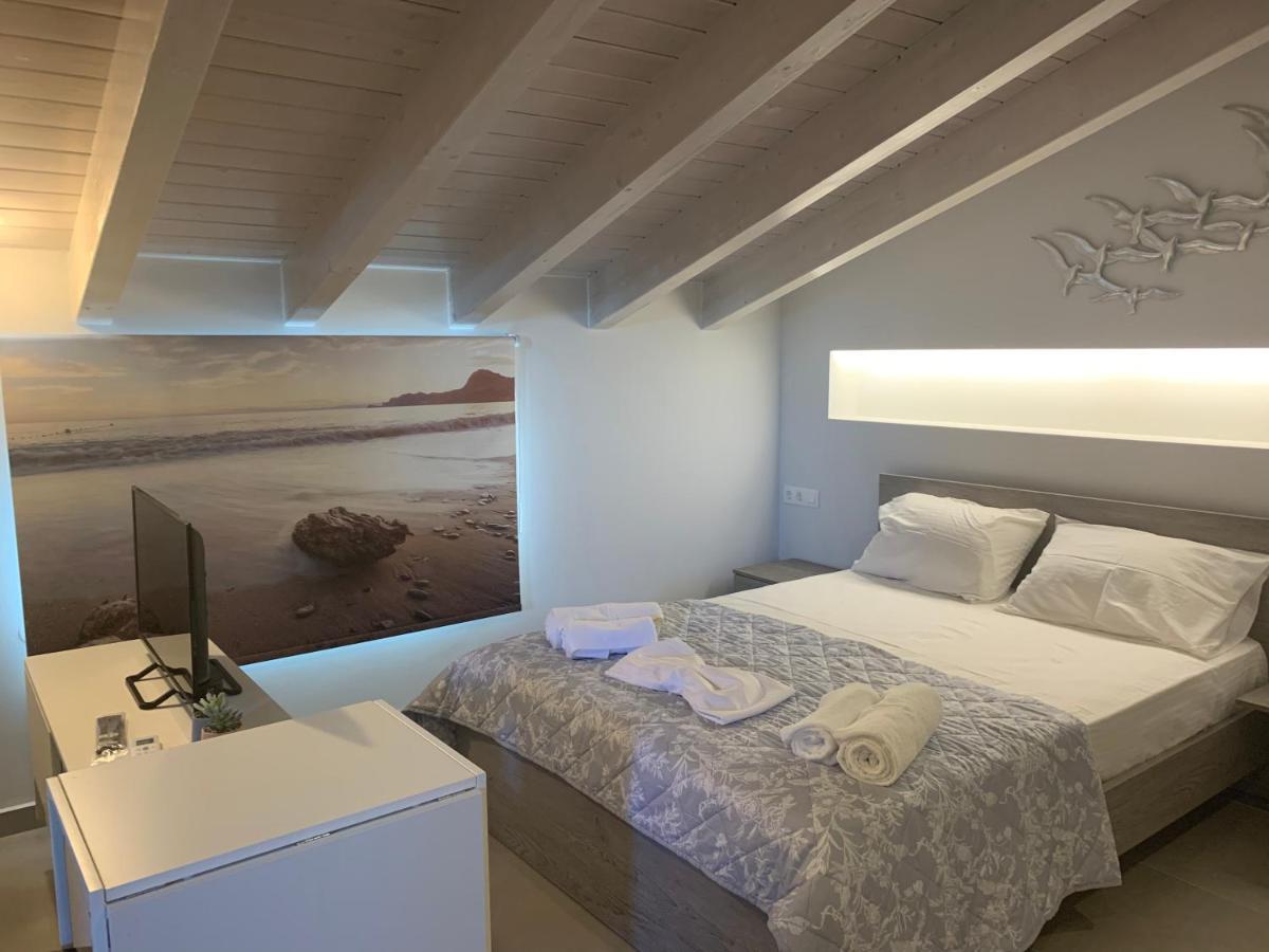 Terpsichore Boutique Bright New Sofita Studios And Appartment Дасия Екстериор снимка