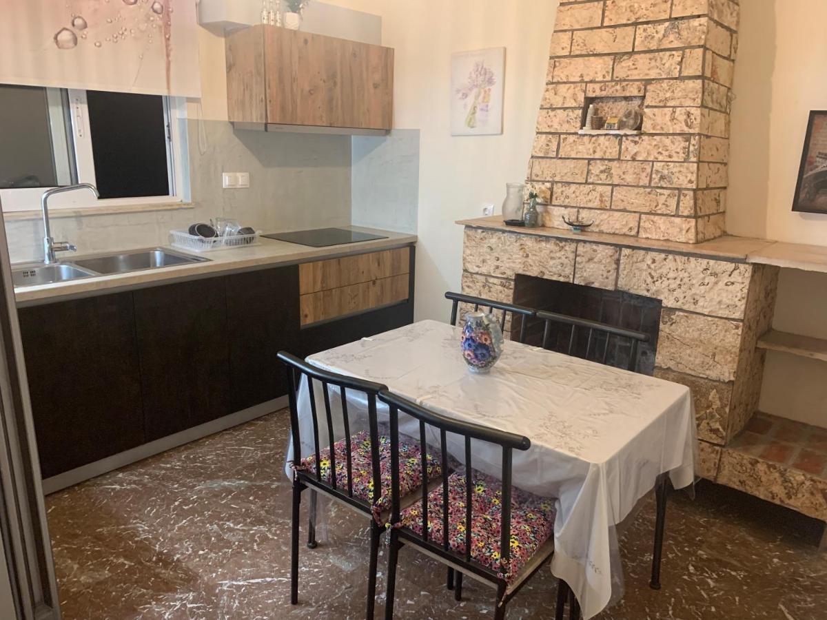 Terpsichore Boutique Bright New Sofita Studios And Appartment Дасия Екстериор снимка
